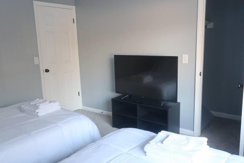 Cozy Condo For 6 Near Shands & Uf Campus Gainesville Dış mekan fotoğraf